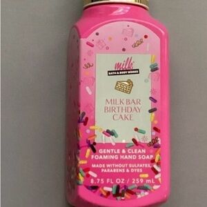 Bath and Body Works Milk Bar Birthday Cake Foaming Hand Soap NWT